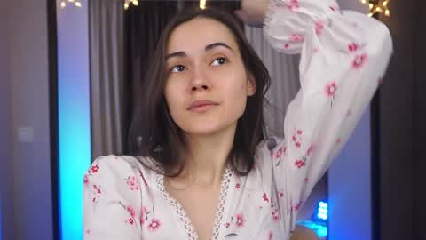  Gwen  online show from 12-13-24, 05:54