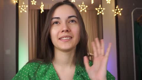  Gwen  online show from 12-14-24, 07:57