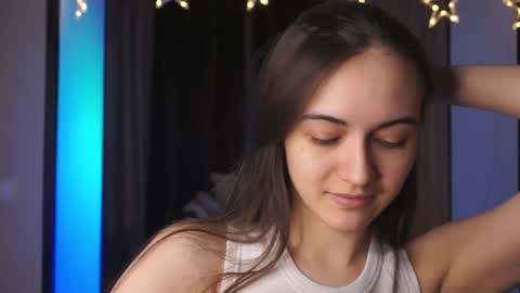  Gwen  online show from 02-01-25, 10:44