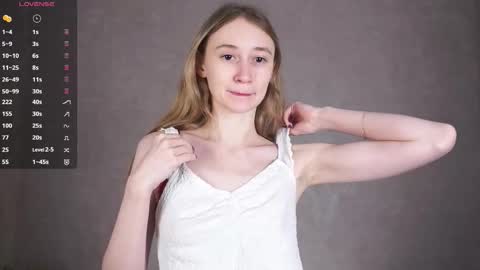  Gwen  online show from 09-15-25, 02:22