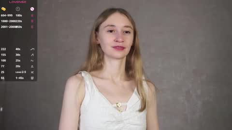  Gwen  online show from 09-26-25, 03:43