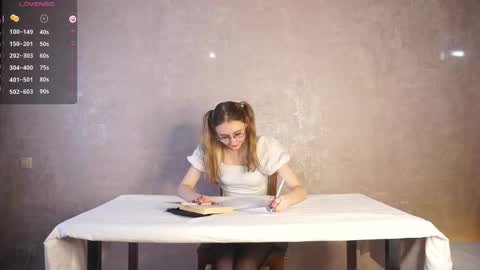  Gwen  online show from 10-04-25, 03:59