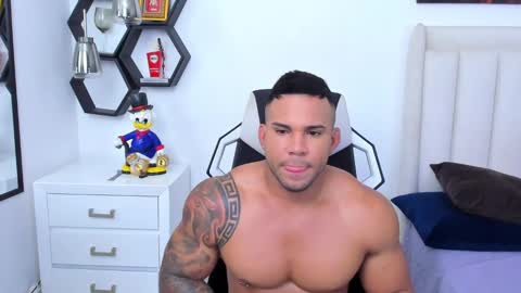 Snapshot of _matthew_santos_ chatting on 01-26-25, 03:06 _matthew_santos_ online show from 01-26-25, 03:06