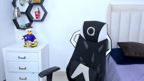 Snapshot of _matthew_santos_ chatting on 02-03-25, 09:50 _matthew_santos_ online show from 02-03-25, 09:50