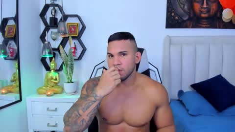 Snapshot of _matthew_santos_ chatting on 10-10-25, 11:48 _matthew_santos_ online show from 10-10-25, 11:48