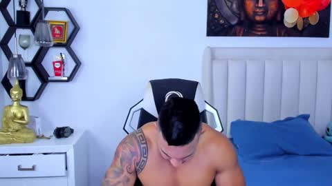 Snapshot of _matthew_santos_ chatting on 11-07-25, 10:10 _matthew_santos_ online show from 11-07-25, 10:10