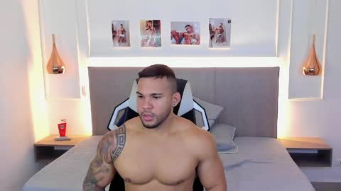 Snapshot of _matthew_santos_ chatting on 06-02-26, 12:01 _matthew_santos_ online show from 06-02-26, 12:01