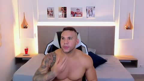 Snapshot of _matthew_santos_ chatting on 06-12-26, 01:26 _matthew_santos_ online show from 06-12-26, 01:26