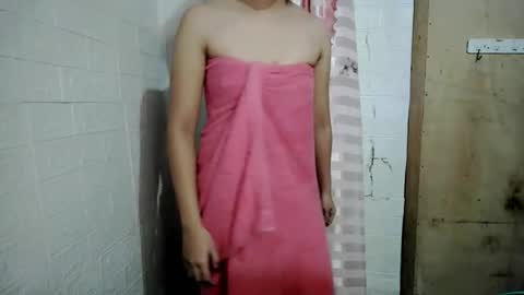 Snapshot of _maureen_ chatting on 03-11-26, 05:35 _maureen_ online show from 03-11-26, 05:35