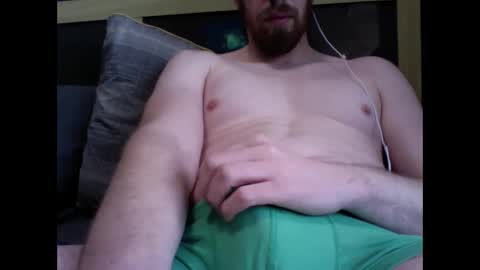 Snapshot of _maverick1985_ chatting on 03-09-25, 10:52 _maverick1985_ online show from 03-09-25, 10:52