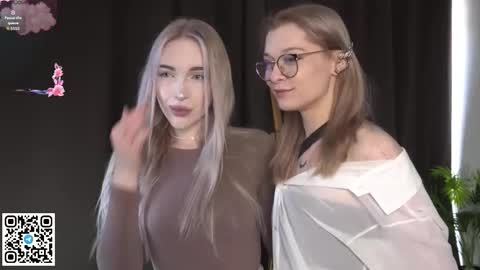 Elva and Kate  online show from 09-13-25, 07:41