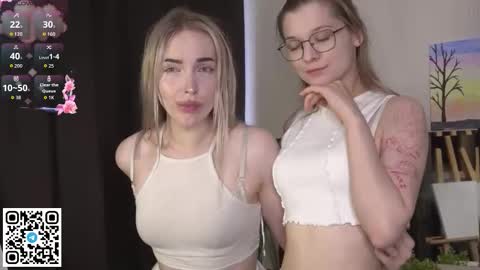 Elva and Kate  online show from 10-09-25, 05:38