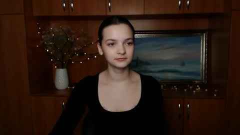 Susie online show from 12-17-24, 01:16