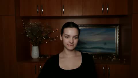 Susie online show from 12-17-24, 04:21