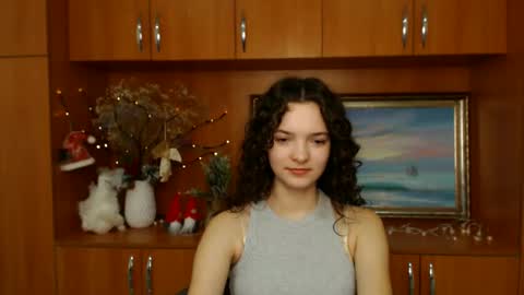 Susie online show from 12-21-24, 10:28