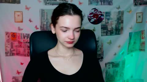 Susie online show from 04-14-26, 06:52