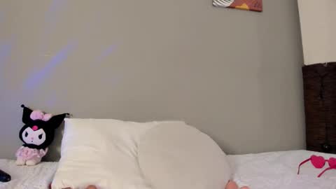 Snapshot of _melodyblossom_ chatting on 09-30-25, 10:15 _melodyblossom_ online show from 09-30-25, 10:15