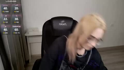 _meow_neko_ online show from 02-19-26, 04:25