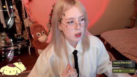 Snapshot of _meowmiko__ chatting on 01-19-25, 09:34 miko3 online show from 01-19-25, 09:34