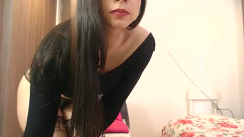 Snapshot of _mia_angel17 chatting on 06-02-26, 06:54 MIA online show from 06-02-26, 06:54