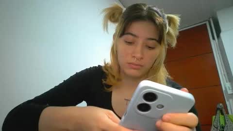 Mia-foster online show from 03-18-26, 11:52