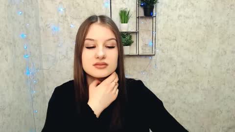 Mia online show from 02-23-25, 05:18