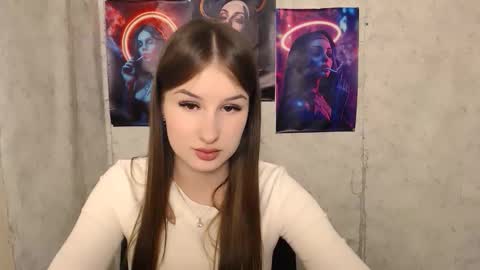 Mia online show from 09-18-25, 01:24