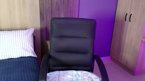 Snapshot of _miamiller_ chatting on 03-03-25, 11:03 _miamiller_ online show from 03-03-25, 11:03