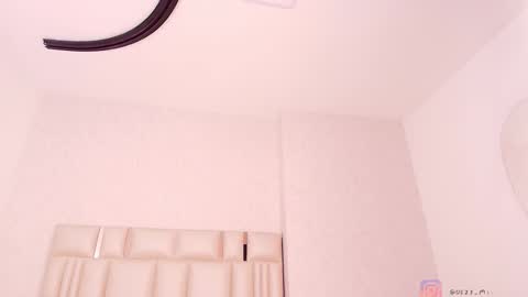 Mia  online show from 03-12-26, 11:49