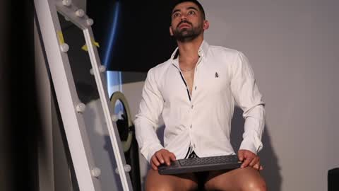 Snapshot of _mikestone chatting on 12-06-24, 12:38 soy mike online show from 12-06-24, 12:38