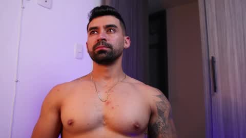 Snapshot of _mikestone chatting on 11-01-25, 03:08 soy mike online show from 11-01-25, 03:08