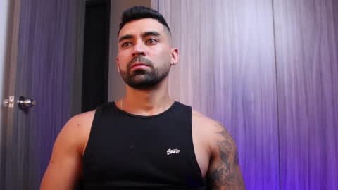 Snapshot of _mikestone chatting on 11-09-25, 01:04 soy mike online show from 11-09-25, 01:04