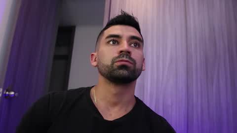 Snapshot of _mikestone chatting on 11-17-25, 11:10 soy mike online show from 11-17-25, 11:10