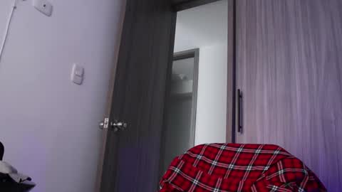 Snapshot of _mikestone chatting on 11-18-25, 01:04 soy mike online show from 11-18-25, 01:04