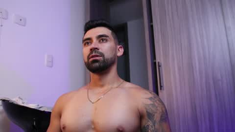 Snapshot of _mikestone chatting on 12-14-25, 01:44 soy mike online show from 12-14-25, 01:44