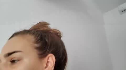 AstrideVonTeese online show from 09-22-25, 10:39