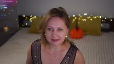 Snapshot of _million_dollarsmile chatting on 09-17-25, 09:33 _million_dollarsmile online show from 09-17-25, 09:33