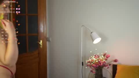 Snapshot of _million_dollarsmile chatting on 11-19-25, 07:36 _million_dollarsmile online show from 11-19-25, 07:36