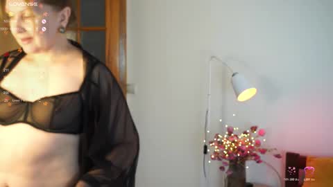 Snapshot of _million_dollarsmile chatting on 11-24-25, 01:11 _million_dollarsmile online show from 11-24-25, 01:11