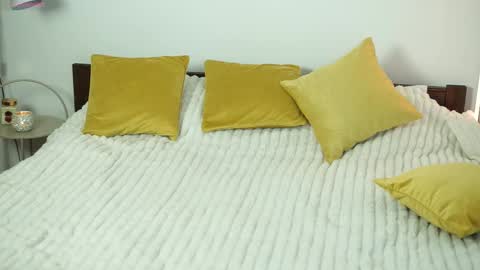 Snapshot of _million_dollarsmile chatting on 02-23-26, 04:15 _million_dollarsmile online show from 02-23-26, 04:15