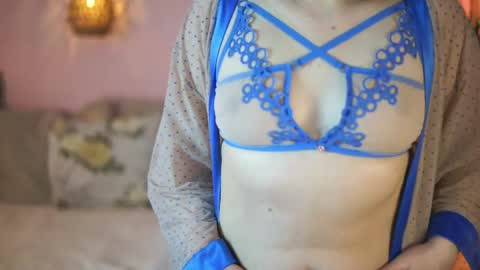 _million_dollarsmile online show from 04-27-26, 04:05
