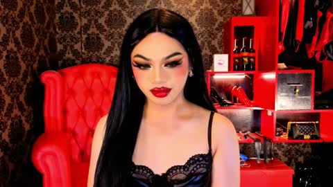 Raven Strauss online show from 09-09-25, 05:23