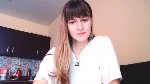 Snapshot of _minnie_boo_ chatting on 12-15-24, 09:24 Boo online show from 12-15-24, 09:24