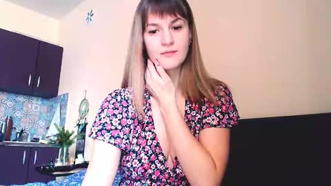 Snapshot of _minnie_boo_ chatting on 12-29-24, 08:33 Boo online show from 12-29-24, 08:33