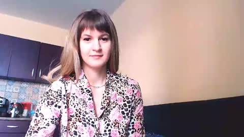 Snapshot of _minnie_boo_ chatting on 01-12-25, 08:36 Boo online show from 01-12-25, 08:36