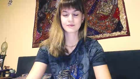 Snapshot of _minnie_boo_ chatting on 09-17-25, 06:53 Boo online show from 09-17-25, 06:53