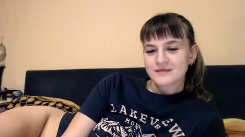 Snapshot of _minnie_boo_ chatting on 10-17-25, 09:17 Boo online show from 10-17-25, 09:17