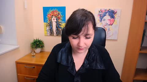 Snapshot of _miranda_sun chatting on 03-01-25, 12:23 Miranda online show from 03-01-25, 12:23