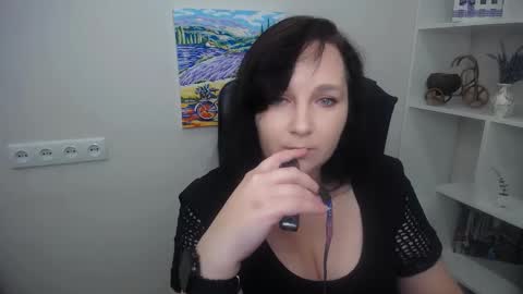 Snapshot of _miranda_sun chatting on 11-05-25, 07:41 Miranda online show from 11-05-25, 07:41