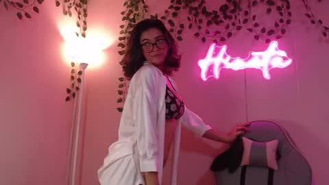 Hinata 3 online show from 11-20-25, 01:55